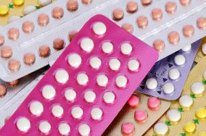 Sau sinh chưa có kinh lại có nên dùng thuốc tránh thai hằng ngày không?